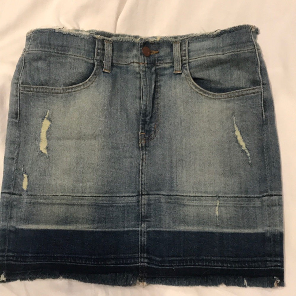 J Brand Denim jean Skirt. Size 28